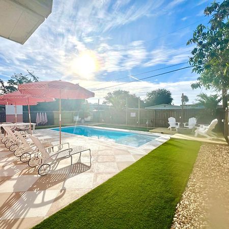 Luxury Villa 3 Blocks From The Beach With Pool A Fire Pit And Outdoor Oasis ケープ・カナベラル エクステリア 写真
