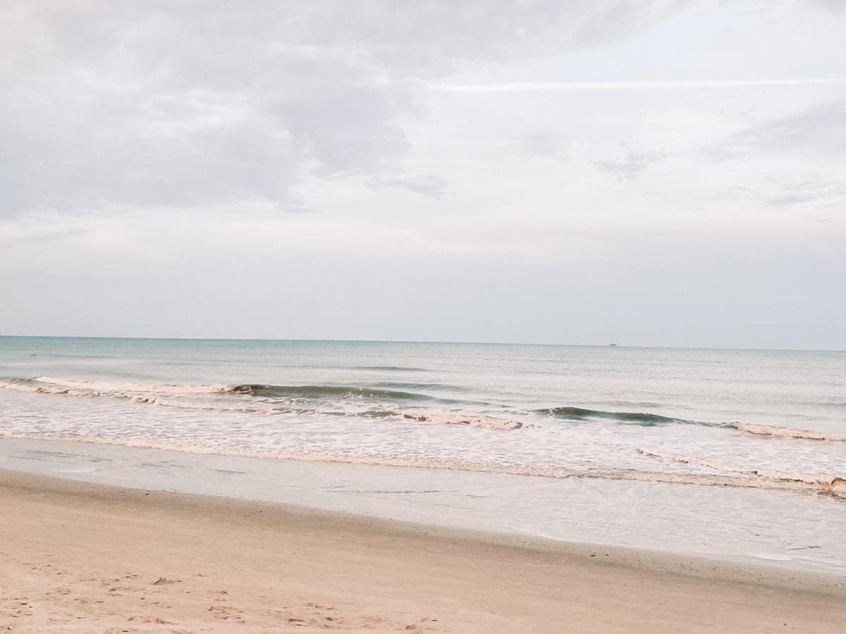 Luxury Villa 3 Blocks From The Beach With Pool A Fire Pit And Outdoor Oasis ケープ・カナベラル エクステリア 写真